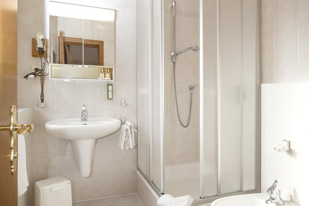 Landhotel Tharerwirt ヴァルダーオラ エクステリア 写真