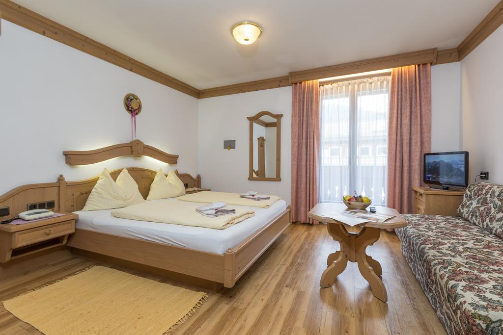Landhotel Tharerwirt ヴァルダーオラ エクステリア 写真